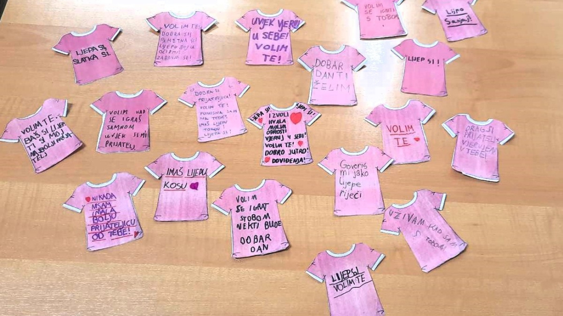 Ružičasta poruka iz pulskih škola: Nasilju nema mjesta u učionicama!