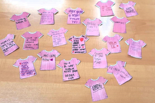 Ružičasta poruka iz pulskih škola: Nasilju nema mjesta u učionicama!