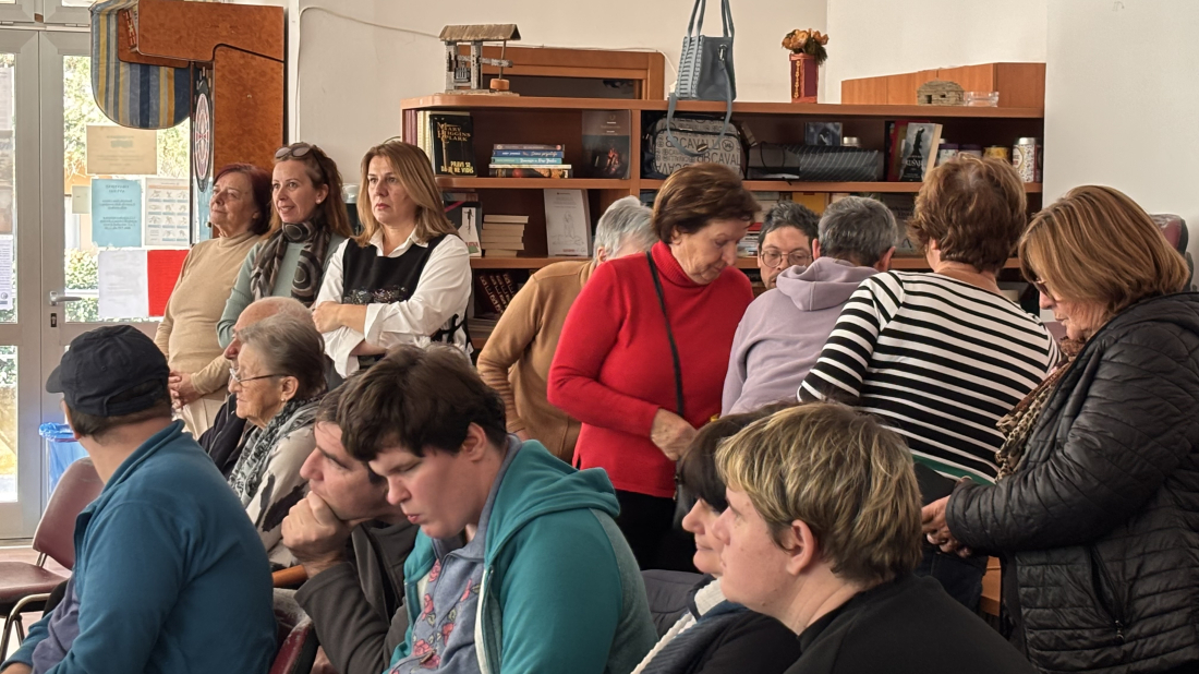 'ZA JEDAN OSMIJEH' Pjesma i ples spojili rovinjske umirovljenike, djecu i osobe s invaliditetom