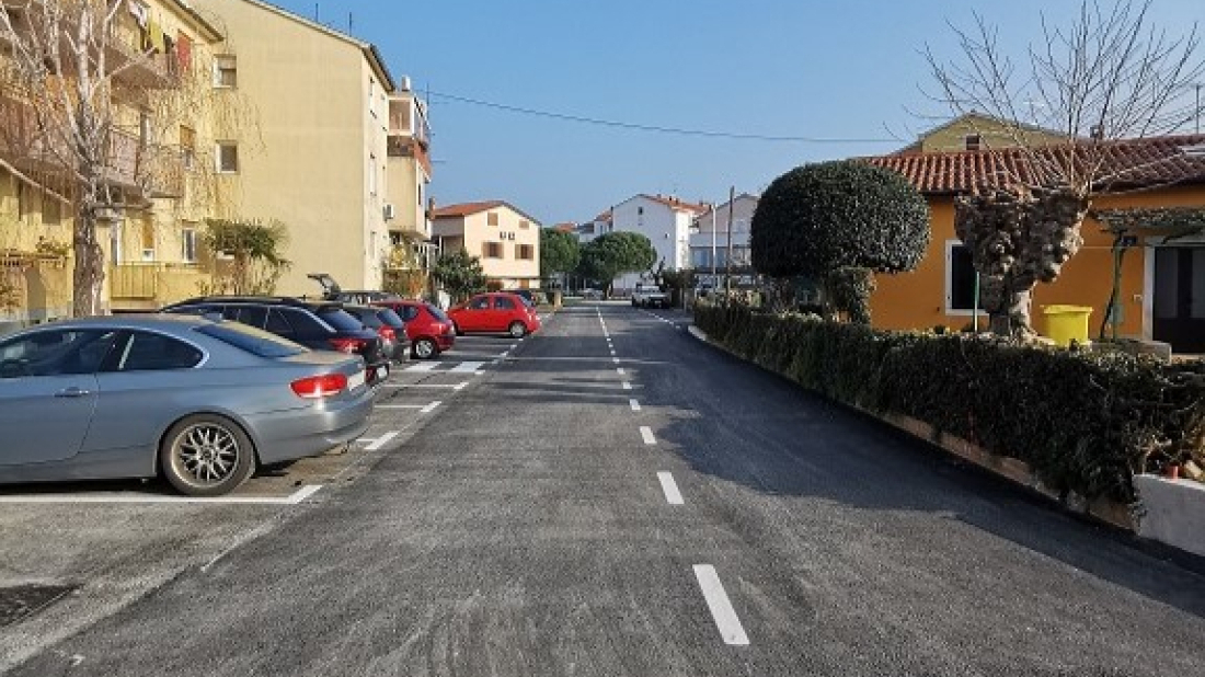 Foto: Završena obnova, prometnica u Komuneli ponovno otvorena za promet