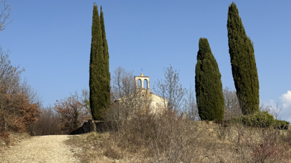 Znate li gdje se nalazi ova mala crkva koja čuva priču jednog nestalog mjesta?