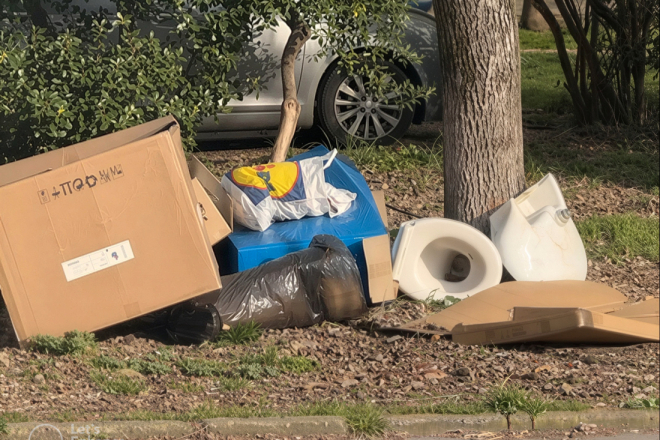 Bizaran prizor u Puli: Netko na zelenu površinu bacio čak i WC školjku