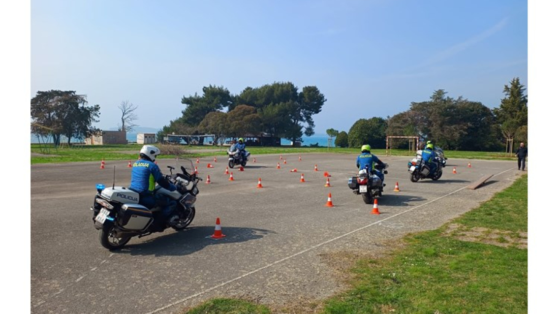 Istarski policajci na motorima prošli trening sigurne vožnje uoči nove sezone