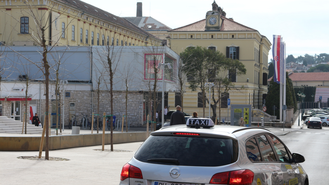 Taksi vozači moraju imati kartice od lipnja! Do danas podneseno tek oko 5 tisuća zahtjeva