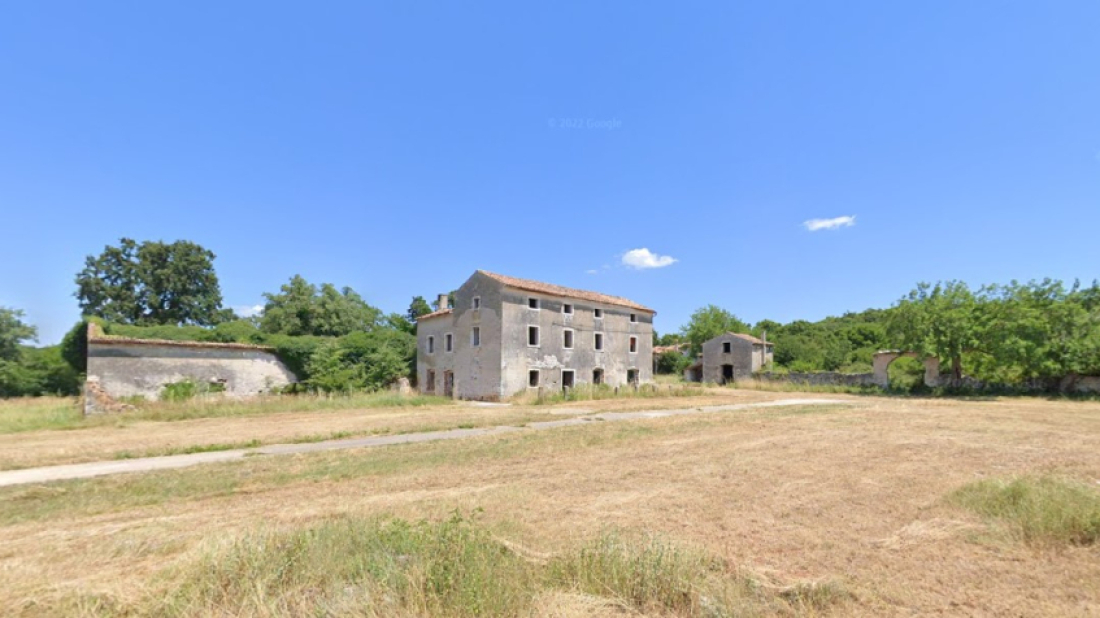 Stancija Bembo kod Bala propada: Monumentalno istarsko imanje zarobljeno u neriješenim vlasničkim odnosima