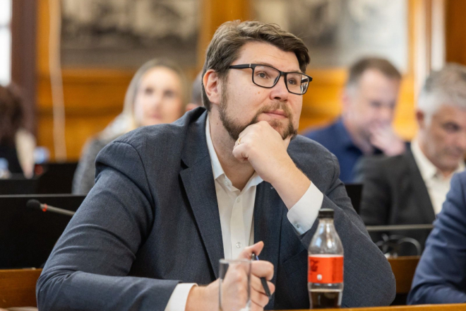 Nova zgrada iznad Arene otvorila raspravu u Gradskom vijeću: Grbin najavio izmjene GUP-a, ali ne i ukidanje pravila grad