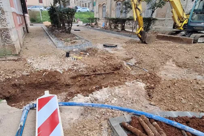 Palazzine u kaosu: Stanari bez pristupa domovima, Pršo proziva grad zbog nebrige