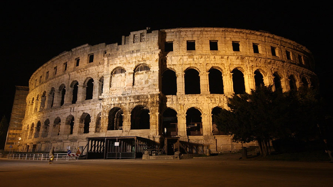 Pula gasi svjetla oko Arene: Priključuje se globalnoj akciji za planet