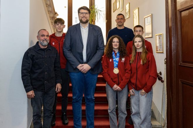 Mladi pulski borci briljirali u Europi: Leana Žunić europska prvakinja!