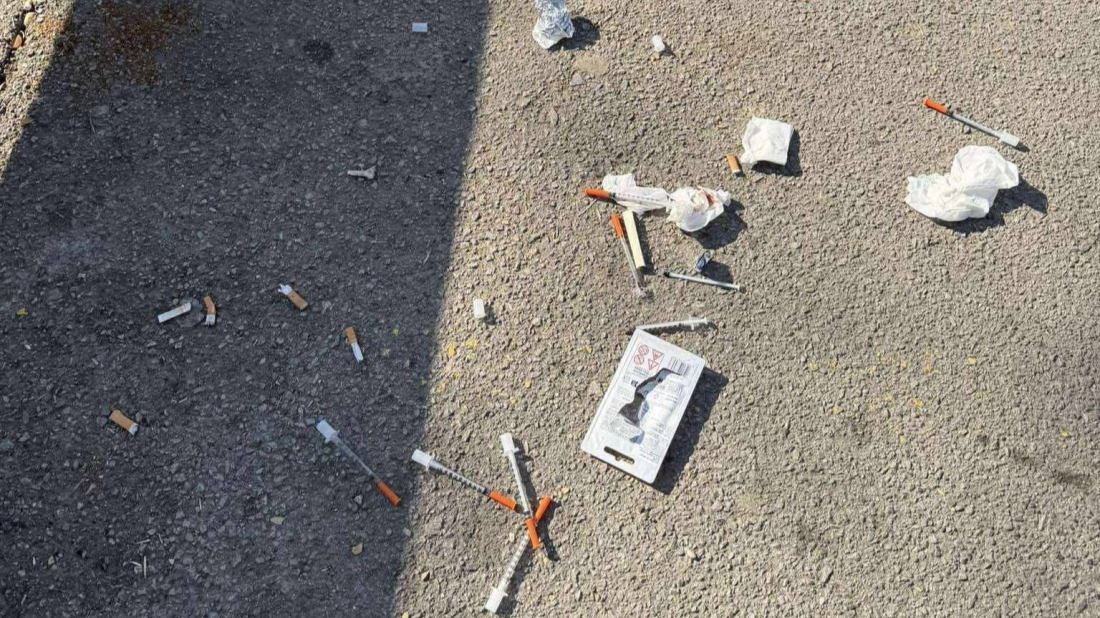 Odbačene narkomanske igle kod Doma zdravlja uznemirile Pazin: Traži se veća prisutnost policije