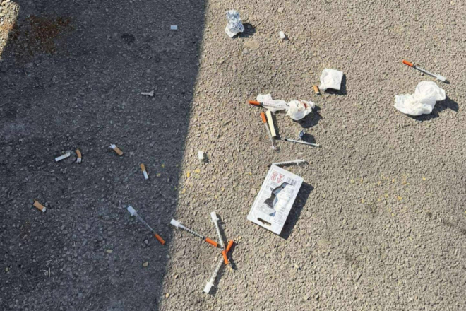 Odbačene narkomanske igle kod Doma zdravlja uznemirile Pazin: Traži se veća prisutnost policije