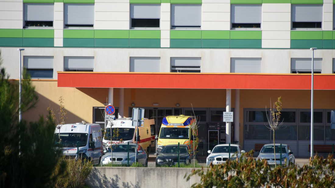 Prilično pijan pao s mopeda u Puli: 60-godišnjak ozlijeđen u nesreći