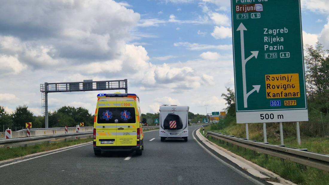 Oduzeo prednost i pokosio motociklista: Slovenac teško ozlijeđen kod Umaga