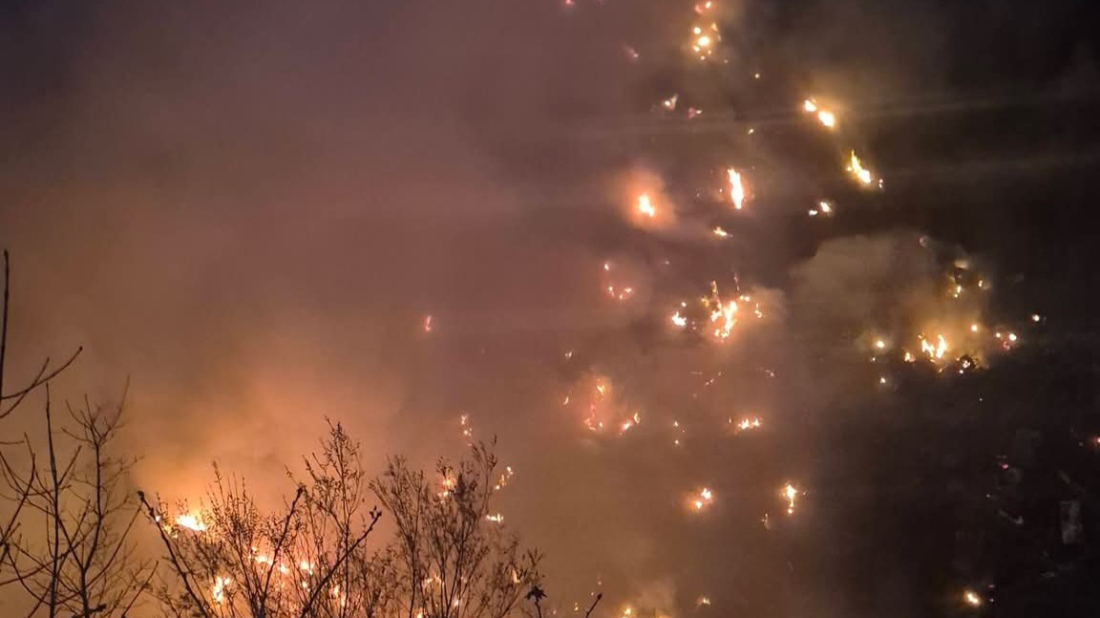 Požar ilegalnog odlagališta kod Gračišća proširio se na šumu