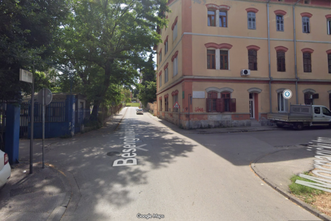 Vozači, oprez: zatvara se dio Mornaričkog trga u Puli, uvedeni obilazni pravci!