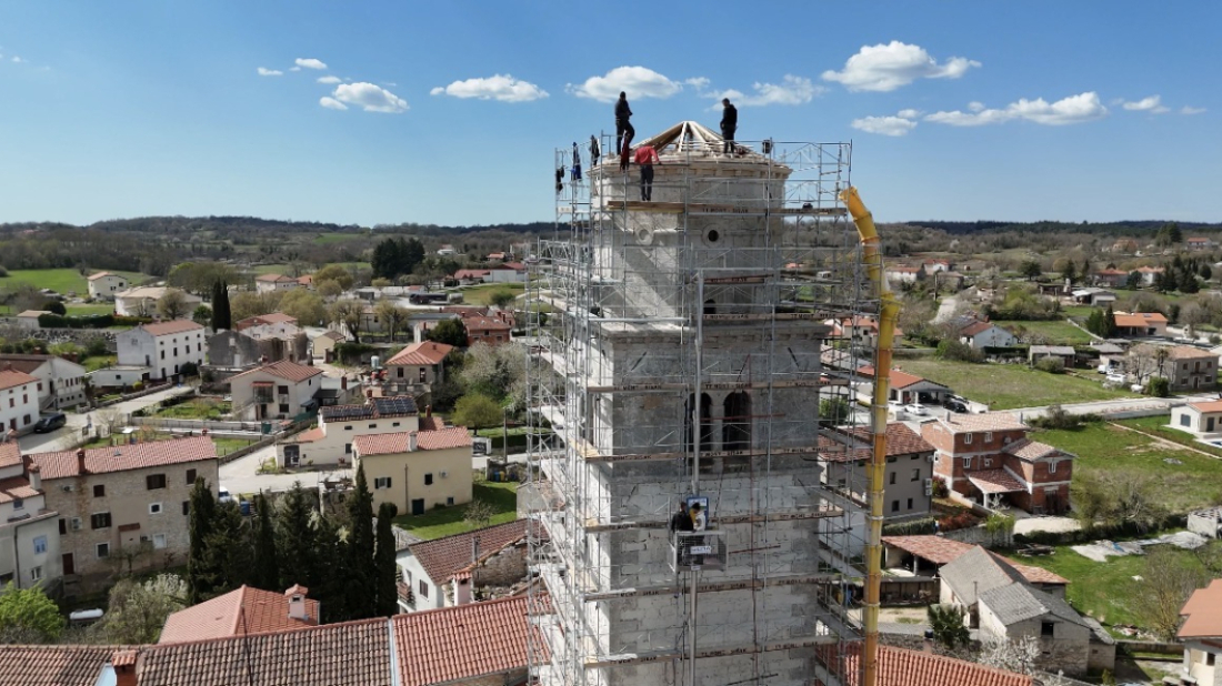 Zvonik u Tinjanu pred završetkom prve faze: Slijedi restauracija vrijedna više od 50 tisuća eura