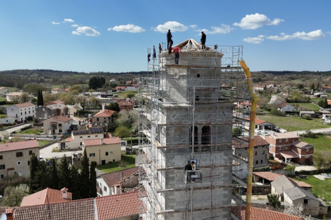 Zvonik u Tinjanu pred završetkom prve faze: Slijedi restauracija vrijedna više od 50 tisuća eura