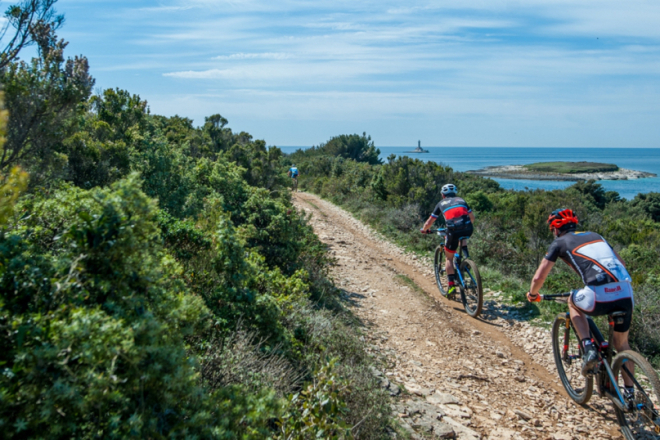 Adrenalin na Kamenjaku: u Premanturu stiže međunarodni MTB spektakl s natjecateljima iz 15 zemalja