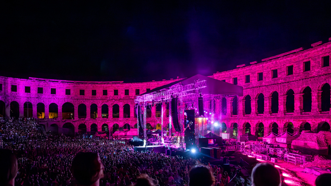 Arena nikad bogatija: Od Harisa Džinovića do Judas Priesta, ali i pitanje – ide li se predaleko?