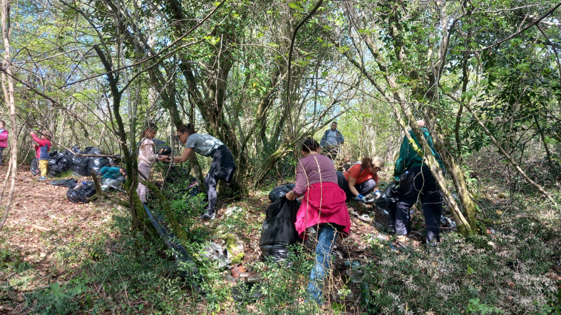 Veliki i mali heroji ponovno u akciji: U Flengima prikupljeno 10 kubika otpada iz prirode