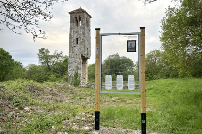 Prošlost na dlanu: nova interaktivna ploča oživjela crkvu sv. Ivana Turnine u Gajani