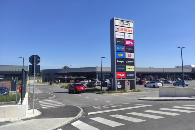 RAZBIO SEFOVE I NESTAO: Noćni lopov poharao trgovine i kafić u Rovinju