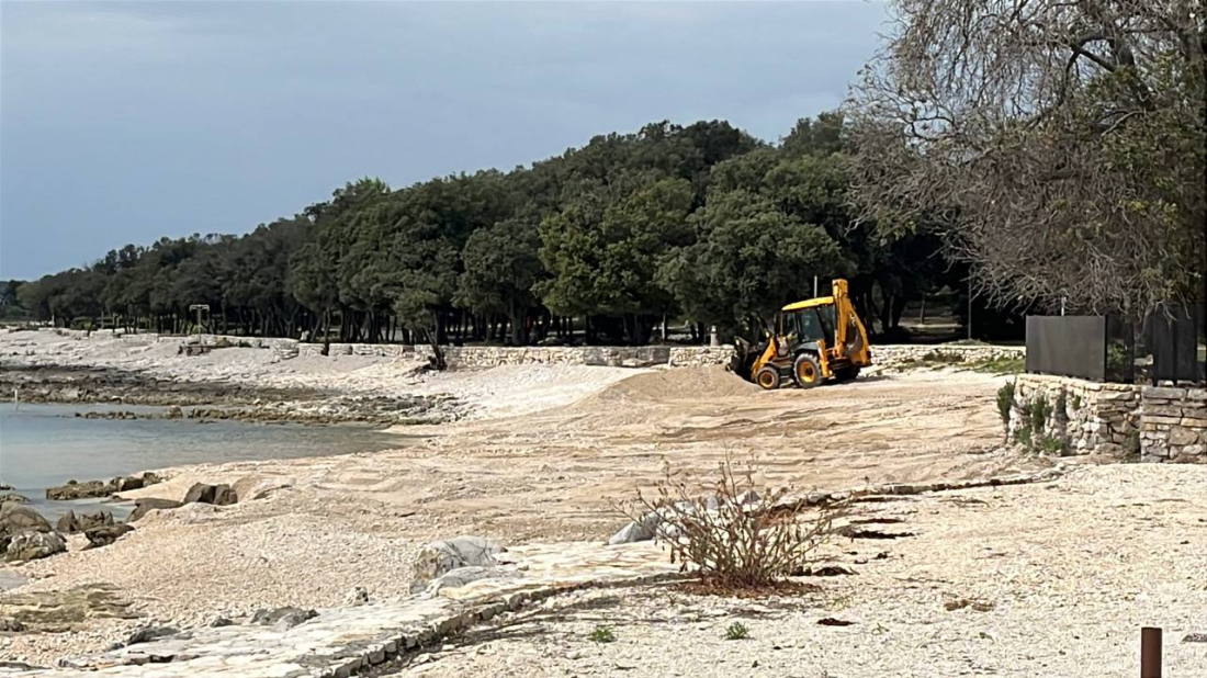 GODIŠNJE UREĐENJE PLAŽA NAIŠLO NA REAKCIJE! Škaberna podnio prijavu zbog nasipavanja na Polarima