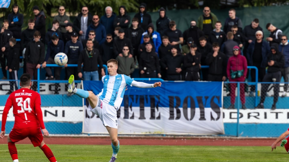 Derbi u Poreču zasjenili izgredi: Palili šalove i majice, policija istražuje incidente