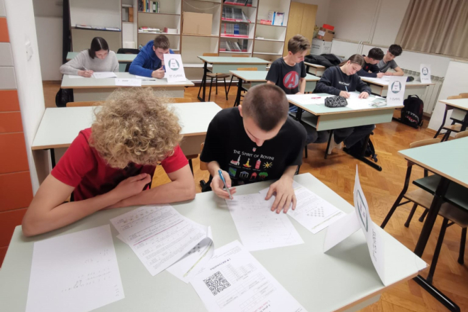 Rovinjska talijanska srednja škola briljirala na MATligi: Učenici se plasirali na državno finale