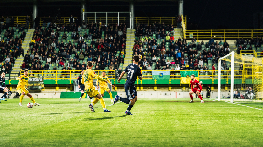 Bez incidenata na Drosini, ali bilo je prekršaja: Alkohol, baklje i pokušaj ulaska s tuđom ulaznicom