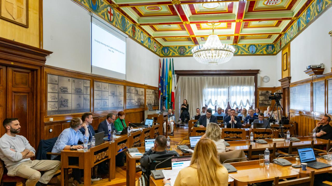 Gradsko vijeće Pule usvojilo razvojno izvješće i niz odluka o pristupačnosti i predškolstvu