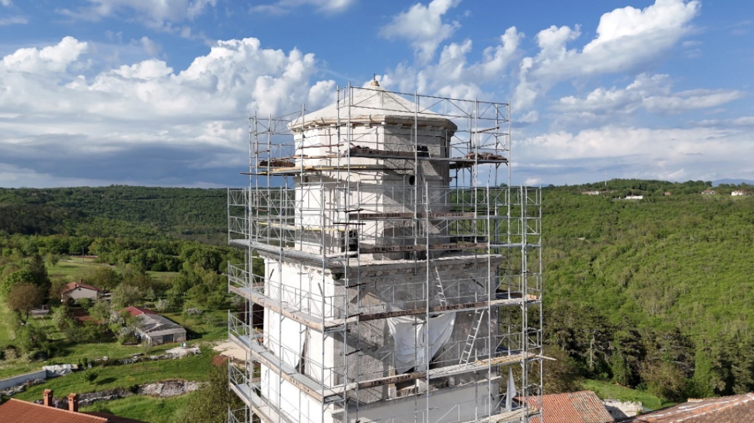 Obnova zvonika u Tinjanu: Ugovor vrijedan 64 tisuće eura za očuvanje kulturne baštine
