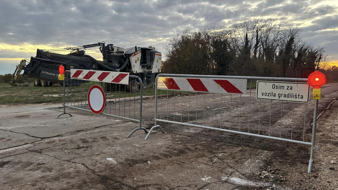 Počeli radovi na važnoj dionici: Smoljanci – Svetvinčenat zatvorena za promet