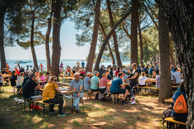 Prvi maj u Novigradu: Piknik uz glazbu, biciklijadu i bogatu gastro ponudu
