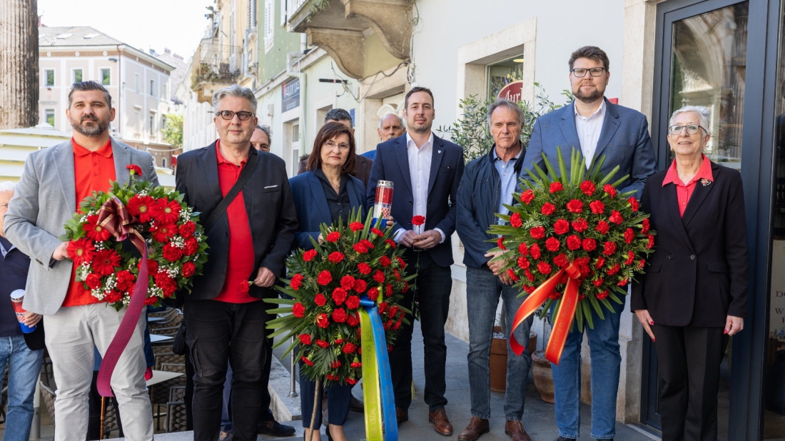 U Puli polaganjem vijenaca obilježen Međunarodni praznik rada