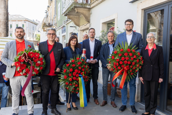 U Puli polaganjem vijenaca obilježen Međunarodni praznik rada