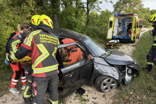 Teške ozljede prsa, zdjelice i trbuha: 29-godišnjak nakon nesreće kod Golaša nalazi se na intenzivnoj!