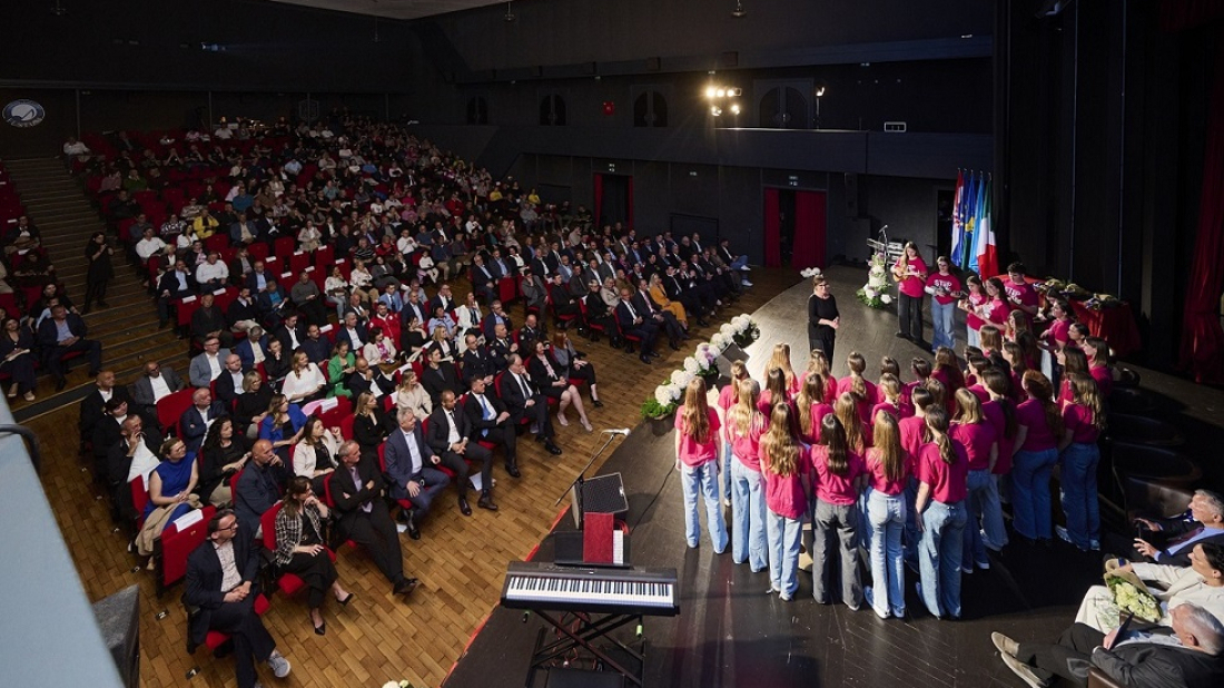 FOTO Umag slavio svoje ljude: Ovacije za laureate i emotivna dodjela nagrade za životno djelo