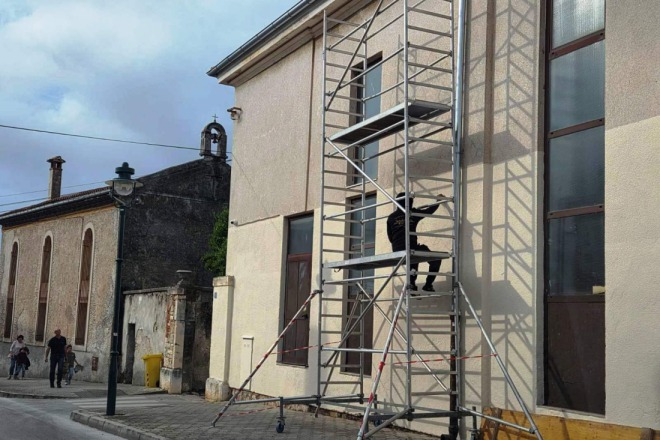 Rovinj dobiva veliki mural na Pionirskom domu: Portugalski umjetnik već krenuo s oslikavanjem