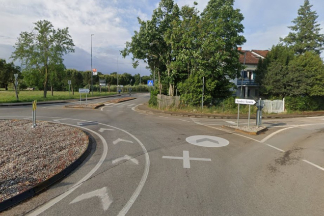 Pijani Slovenac sletio u dvorište i zabio se u stablo