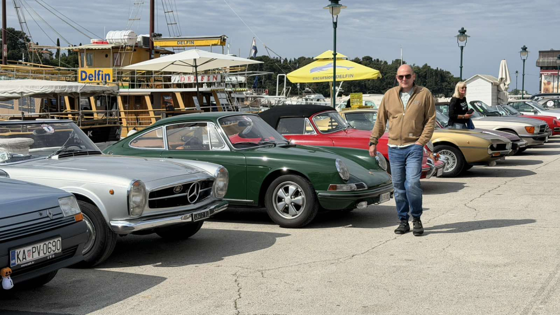 FOTO Rovinj u znaku automobilskih klasika: Oldtimeri privlačili poglede domaćih i turista