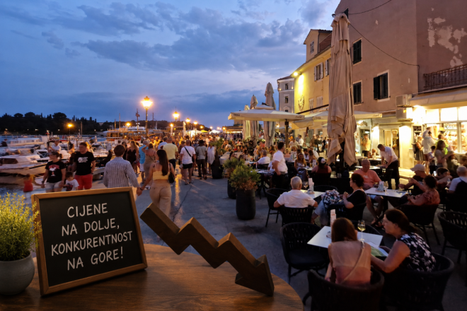 Država traži jeftiniji turizam, ali hoće li onda smanjiti i svoje apetite?