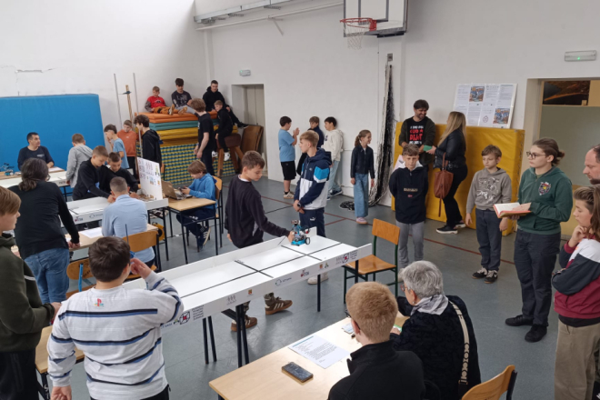 Umjesto konja – roboti: U Puli danas 13. Robotrka na prstenac okuplja mlade inovatore