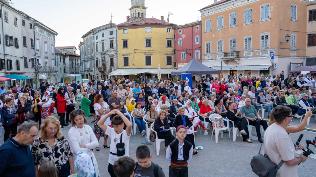 Festival multikulturalnosti u Vodnjanu okupio brojne manjinske zajednice! Miletić: 'Različitosti su naša najveća snaga'