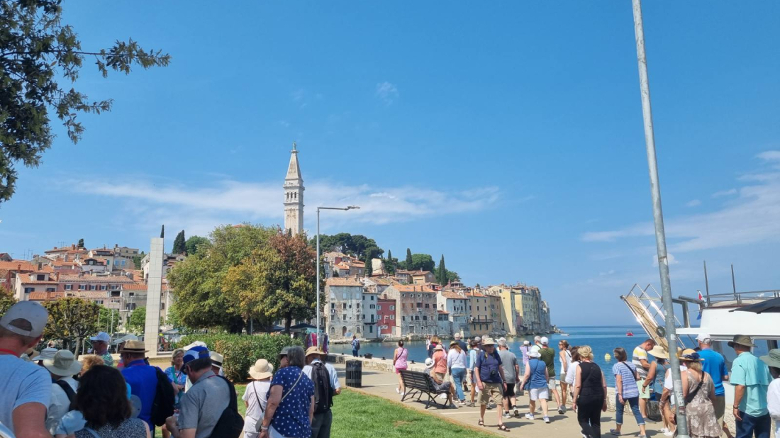 Uvedeni dodatni polasci turističkog vlakića u Rovinju!