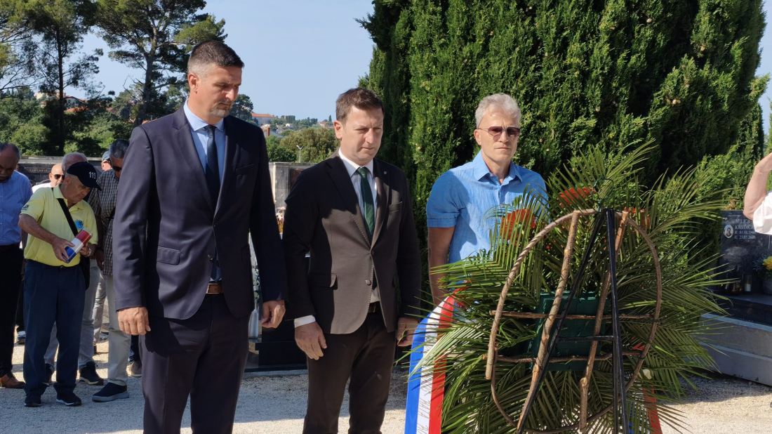 Rovinj obilježio Dan Oružanih snaga RH: Odana počast poginulim braniteljima