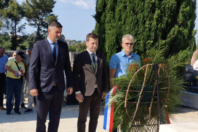 Rovinj obilježio Dan Oružanih snaga RH: Odana počast poginulim braniteljima