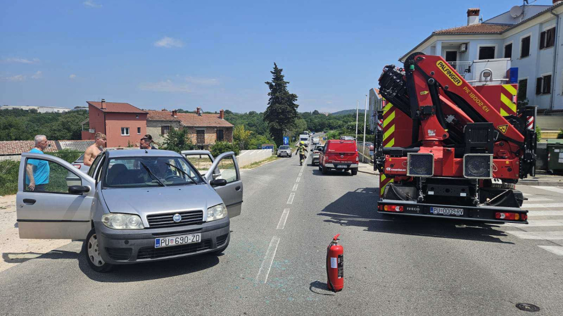 Prometna nesreća u Rovinju: 67-godišnjak oduzeo prednost pa završio u bolnici
