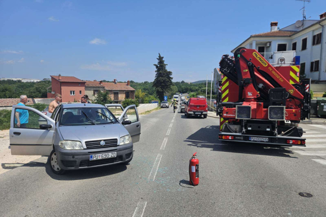 Prometna nesreća u Rovinju: 67-godišnjak oduzeo prednost pa završio u bolnici