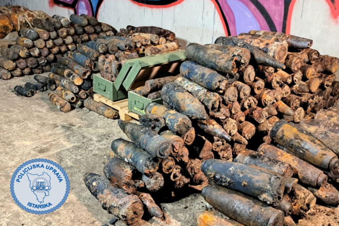 Kod Pule iz mora izvučene bombe od 250 kilograma: Uništeno više od 1.100 eksplozivnih sredstava